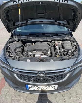 Opel Astra cena 58000 przebieg: 80500, rok produkcji 2016 z Poznań małe 137